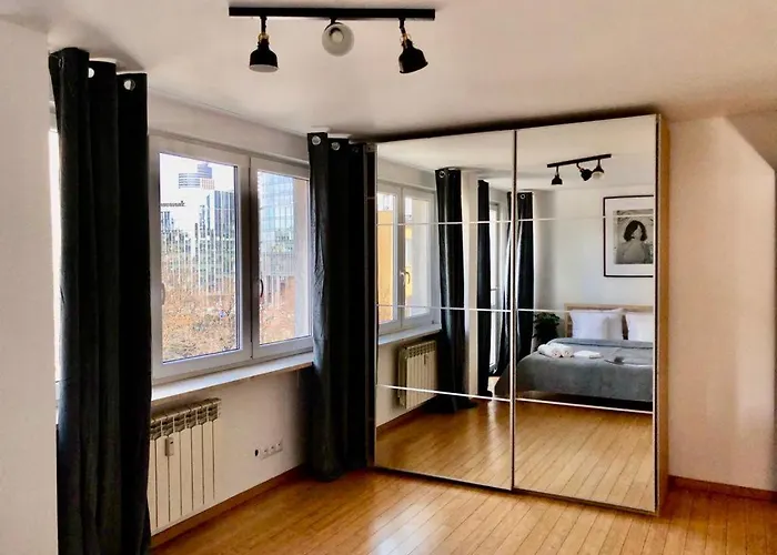 Oomph Warsaw Downtown Apartments
