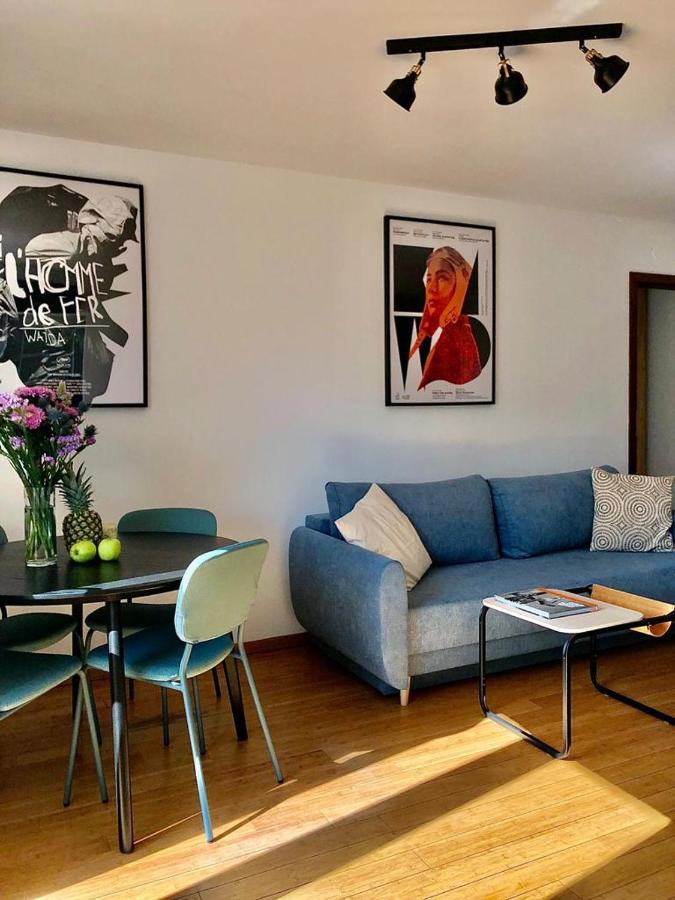 Oomph Downtown Apartment *