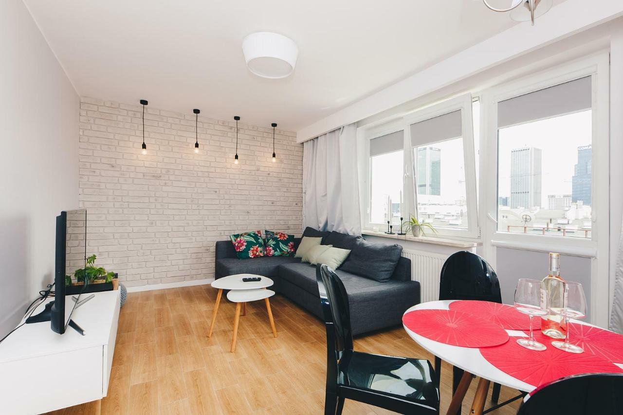 Apartment Oomph Downtown Warschau